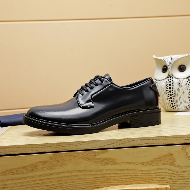 Pra*a leather shoes